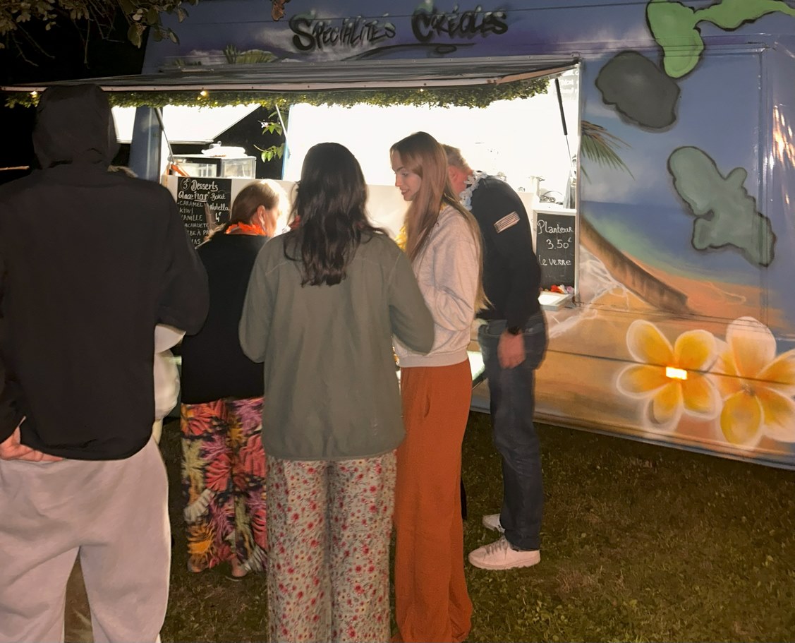 Food truck créole pour événements particuliers en Gironde Food truck créole pour événements particuliers en Gironde